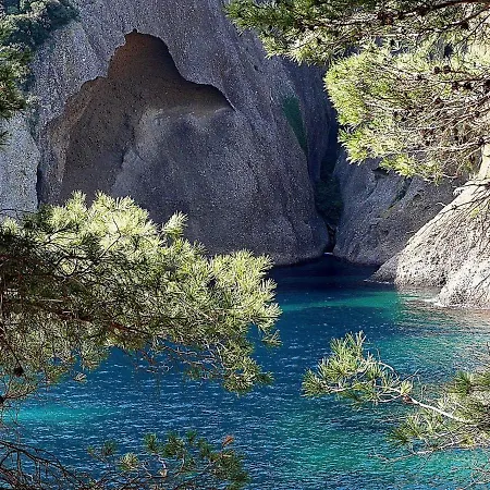 D'hotes Le Secadou Bed and Breakfast Λα Σιοτά