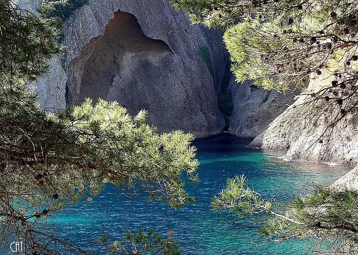 D'hotes Le Secadou Bed and Breakfast Λα Σιοτά