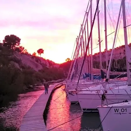D'hotes Le Secadou Bed & Breakfast La Ciotat